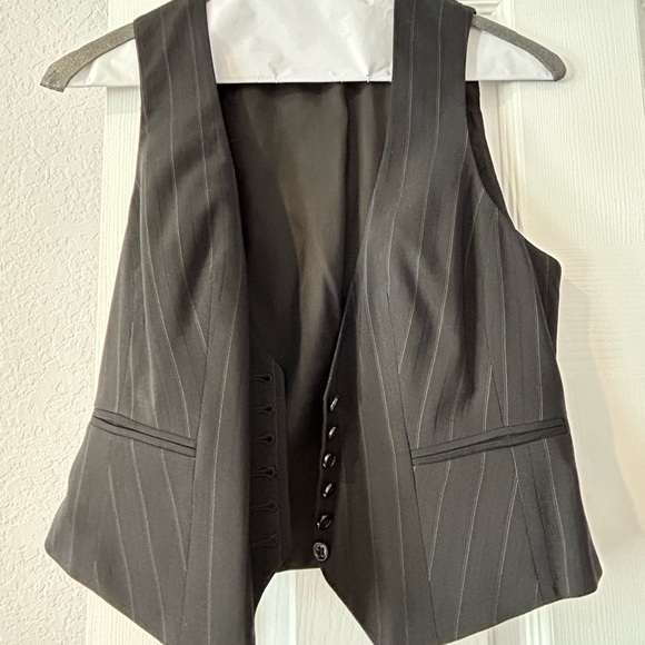 3 piece Ann Taylor pin stripe suit - Picture 3 of 5